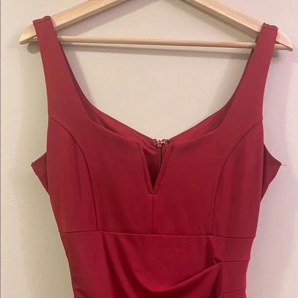 Red Ruched Bodycon Dress (S/P) - Picture 4 of 9